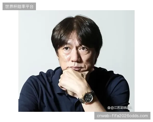 洪明甫作为主帅经验丰富，他能否将球队捏合成一个整体，在世界杯赛场上执行统一的战术意图是关键。
